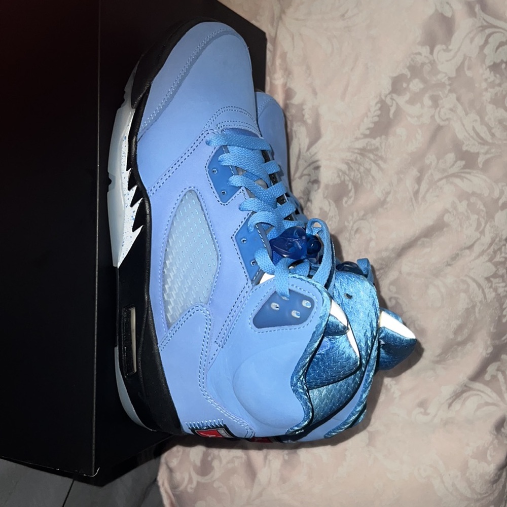 Air Jordan 5 “UNC” retro SE men size 8 women’s 9.5